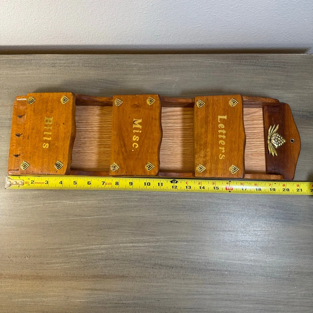 vintage wooden wall-mounted mail organizer and key holder - Picture 6 of 8